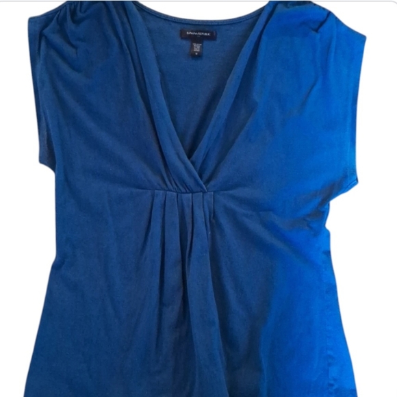 Banana Republic Tops - Banana Republic Women's Size: Medium Short Sleeved Top  Turquoise Blue Shirt 💙